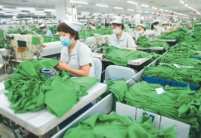 出口退税政策加力稳外贸 浙江税务完善机制助服装产业升级